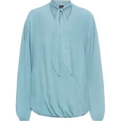 Bluzka kopertowa z krawatką: must have bonprix szarozielony. Zielone bluzki damskie marki bonprix, z nadrukiem, bez kołnierzyka, bez rękawów. Za 44,99 zł.