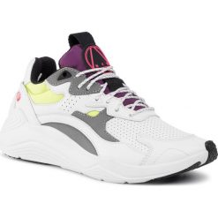 Sneakersy MCQ ALEXANDER MCQUEEN - Daku 571483 R2606 9099 White Fluro. Białe półbuty damskie McQ Alexander McQueen, ze skóry ekologicznej. W wyprzedaży za 779,00 zł.