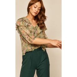 Medicine - Bluzka Soft Grass. Zielone bluzki damskie MEDICINE, s, w kwiaty, z poliesteru, casualowe, bez kołnierzyka, bez rękawów. W wyprzedaży za 79,90 zł.