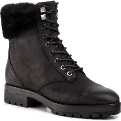 Trapery MICHAEL MICHAEL KORS - Cramer Ankle Boot 40F9CMFB5S Black. Czarne trapery damskie MICHAEL Michael Kors, ze skóry, bez obcasa, bez zapięcia. W wyprzedaży za 829,00 zł.
