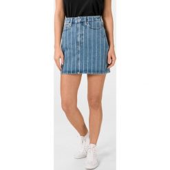 Calvin Klein Spódnica Niebieski. Niebieskie spódniczki damskie Calvin Klein, w paski, z elastanu. Za 445,95 zł.
