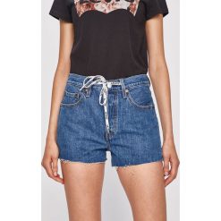 Levi's - Szorty. Niebieskie szorty damskie Levi's®, s, z aplikacjami, z bawełny, casualowe. W wyprzedaży za 119,90 zł.