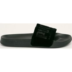 Puma - Klapki Leadcat Ftr x Charlotte Olympia. Czarne klapki damskie Puma, bez wzorów, z materiału, bez obcasa, na obcasie. Za 269,90 zł.