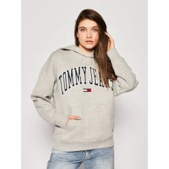 Bluza Tommy Jeans Collegiate DW0DW06006. Szare bluzy damskie Tommy Jeans, s, bez wzorów, z bawełny, bez rękawów, bez kaptura. W wyprzedaży za 399,00 zł.