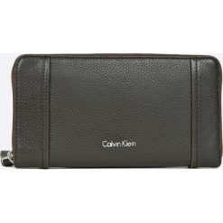 Portfele damskie: Calvin Klein Jeans – Portfel