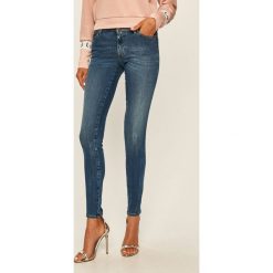 Guess Jeans - Jeansy Ultra Curve. Niebieskie jeansy damskie Guess Jeans. Za 559,90 zł.