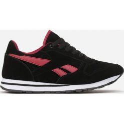 Czarno-Czerwone Buty Sportowe Shelfly. Czarne buty sportowe męskie Born2be, bez zapięcia. W wyprzedaży za 79,99 zł.