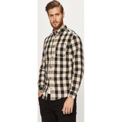 PRODUKT by Jack & Jones - Koszula 12130163. Zielone koszule męskie PRODUKT by Jack & Jones, s, bez wzorów, z bawełny, casualowe, button down, z długim rękawem. W wyprzedaży za 59,90 zł.