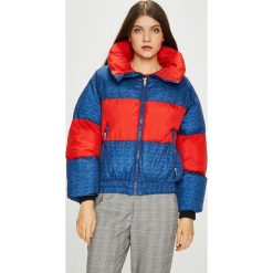 Pepe Jeans - Kurtka Agness. Niebieskie kurtki damskie Pepe Jeans, s, bez wzorów, z poliesteru, krótkie. W wyprzedaży za 249,90 zł.