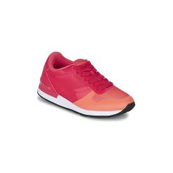 Buty Diadora CAMARO MM. Czerwone trampki i tenisówki damskie Diadora, bez wzorów, bez zapięcia. Za 199,50 zł.