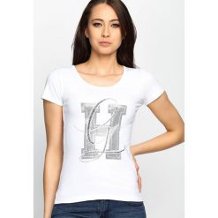 Biały T-shirt Cut On Standard. Białe t-shirty damskie marki Born2be, s, z nadrukiem, z okrągłym kołnierzem. Za 59,99 zł.