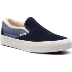Tenisówki VANS - Classic Slip-On VN0A38F7UM11 (Suede/Sherpa) Sky Captai. Półbuty damskie Vans. W wyprzedaży za 239,00 zł.