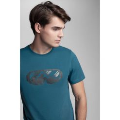 Koszulka męska Kamil Stoch Collection TSM501 - morska zieleń. Żółte t-shirty męskie 4f, m, z materiału. W wyprzedaży za 39,99 zł.
