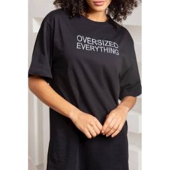 Tunika KARLOTA BLACK. Czarne tuniki damskie IVET, na co dzień, bez wzorów, klasyczne, z klasycznym kołnierzykiem, bez rękawów. W wyprzedaży za 39,00 zł.