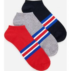 Skarpety stopki z bawełną 3 pack - Czerwony. Czerwone skarpetki męskie Reserved, bez wzorów, z bawełny. Za 29,99 zł.
