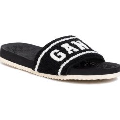Klapki GANT - Plagepool 20569437 Black G00. Czarne klapki damskie GANT, bez wzorów, z tworzywa sztucznego, bez obcasa. Za 169,00 zł.