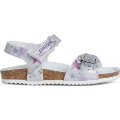 Geox - Sandały dziecięce. Szare sandały dziewczęce Geox, z gumy, bez zapięcia. W wyprzedaży za 179,90 zł.