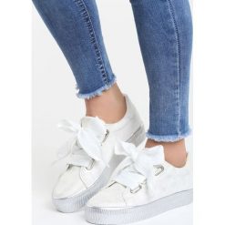 Białe Creepersy All I Want. Białe półbuty damskie Born2be, bez wzorów, bez obcasa, na platformie, na sznurówki. Za 69,99 zł.