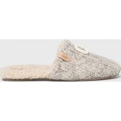 Gant - Kapcie Lazy. Brązowe kapcie damskie marki GANT, z gumy. W wyprzedaży za 129,90 zł.