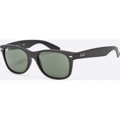 Ray-Ban - Okulary New Wayfarer. Czarne okulary przeciwsłoneczne męskie marki Ray-Ban, z materiału, prostokątne. Za 479,90 zł.