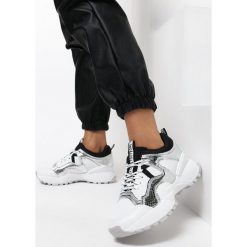 Białe Sneakersy Iphisielle. Białe sneakersy damskie Born2be. Za 89,99 zł.