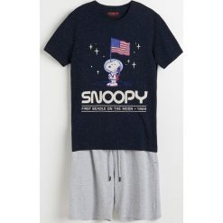Piżama z szortami Snoopy - Granatowy. Niebieskie piżamy męskie Reserved, s, bez wzorów, bez rękawów. Za 79,99 zł.