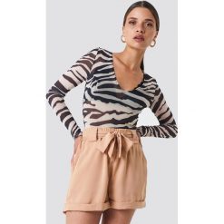 Moves Szorty Ullah - Pink. Różowe bermudy damskie Moves, z poliesteru. Za 161,95 zł.