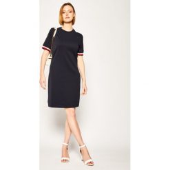 Sukienka codzienna TOMMY HILFIGER Thea WW0WW28026. Niebieskie sukienki damskie TOMMY HILFIGER, na co dzień, s, bez wzorów, bez kołnierzyka, bez rękawów, proste. W wyprzedaży za 409,00 zł.