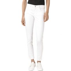 Guess Curve X Dżinsy Biały. Białe jeansy damskie Guess. Za 438,95 zł.