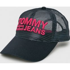 Tommy Jeans - Czapka. Niebieskie czapki damskie marki Tommy Jeans, z bawełny. Za 179,90 zł.