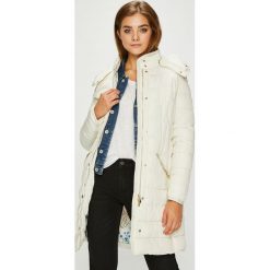Desigual - Kurtka. Białe kurtki damskie marki Desigual, z poliesteru. W wyprzedaży za 479,90 zł.