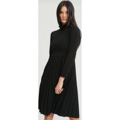 Czarna Sukienka For You. Czarne sukienki hiszpanki other, uniwersalny, midi. Za 89,99 zł.