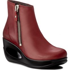 Botki FLY LONDON - Hulkfly P143795011 Red. Czerwone botki damskie na obcasie marki QUECHUA, z gumy. W wyprzedaży za 339,00 zł.