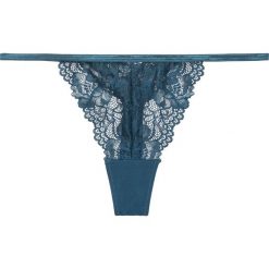 Stringi tanga bonprix niebieskozielono-cielisty. Niebieskie majtki damskie bonprix, z koronki. Za 29,99 zł.