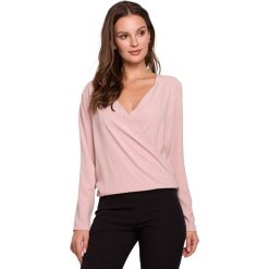 Bluzka kopertowa - pudrowa. Bluzki damskie Moe, s, bez wzorów, z elastanu, eleganckie, bez kołnierzyka, bez rękawów. Za 159,00 zł.