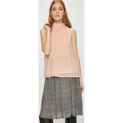 Vero Moda - Top. Różowe bluzki damskie marki Vero Moda, s, z poliesteru, casualowe, ze stójką, bez rękawów. W wyprzedaży za 69,90 zł.