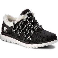 Półbuty SOREL - Cozy Go NL2783 Black 010. Czarne półbuty damskie marki Sorel, z gumy, na płaskiej podeszwie. W wyprzedaży za 259,00 zł.