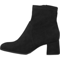 Tamaris Botki damskie 1-1-25061-23-001 Black (rozmiar 38). Czarne botki damskie Tamaris, bez obcasa, na zamek. W wyprzedaży za 231,00 zł.