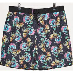 Spodenki kąpielowe rick and morty - Czarny. Czarne kąpielówki chłopięce marki Cropp, l. Za 69,99 zł.