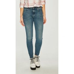 Wrangler - Jeansy Body Bespoke. Niebieskie jeansy damskie skinny marki Wrangler, z elastanu. Za 329,90 zł.