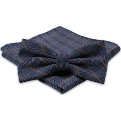Granatowa Mucha Męska -ALTIES- z Taką Samą Poszetką, w Brązową Dużą Kratkę MUALTS0463. Niebieskie muszki męskie Alties, na imprezę, w paski, eleganckie. Za 39,00 zł.