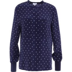 Escada Sport NIBESARAS Bluzka fantasy. Niebieskie bluzki damskie marki Escada Sport, z jedwabiu, sportowe. W wyprzedaży za 965,30 zł.