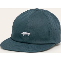 Vans - Czapka. Niebieskie czapki męskie Vans, z nadrukiem, z bawełny. W wyprzedaży za 89,90 zł.