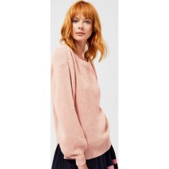 Sweter gładki. Różowe swetry damskie Moodo, xs, bez wzorów, z długim rękawem, długie, bez kaptura. Za 79,99 zł.