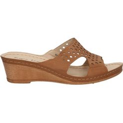 KLAPKI SERGIO LEONE 95105. Brązowe chodaki damskie Casu. Za 54,99 zł.