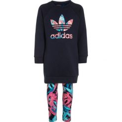 Adidas Originals FEATHER CREW SET Bluza legend ink/multicolor. Czerwone bluzy chłopięce marki adidas Originals, z bawełny. W wyprzedaży za 194,35 zł.