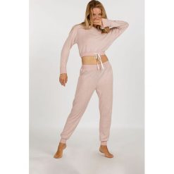 Dorina - Bluza piżamowa Cloud. Różowe piżamy damskie Dorina, s, bez wzorów, z dzianiny, z długim rękawem. W wyprzedaży za 99,90 zł.