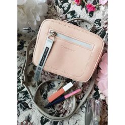 Torebka Kuferek Aster pink. Różowe kuferki damskie Fanaberia.com, w paski, przez ramię, bez dodatków. Za 69,00 zł.