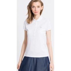Lacoste - Top. Białe bluzki damskie Lacoste, bez wzorów, z elastanu, bez kołnierzyka, z krótkim rękawem. W wyprzedaży za 299,90 zł.