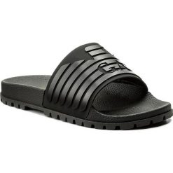 Klapki EMPORIO ARMANI - X4P077 XL273 A039 Black/Black/Black. Czarne klapki męskie Emporio Armani, ze skóry ekologicznej, bez zapięcia. W wyprzedaży za 269,00 zł.